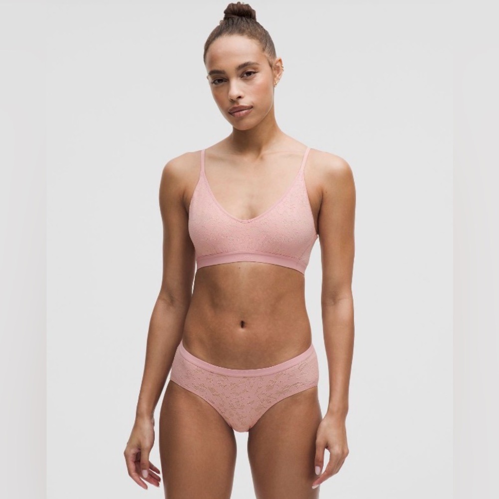 🍋 Lululemon Lace Scoop-Neck Bralette A-C Cups Size M & Matching Panty Size S